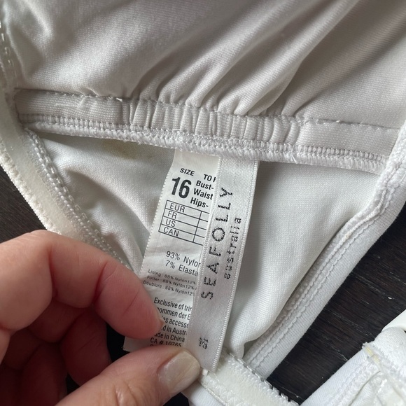 Becca swim - Picture 3 of 7